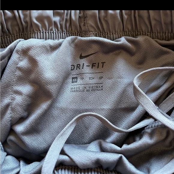 Nike Dri-Fit shorts - Picture 3 of 3